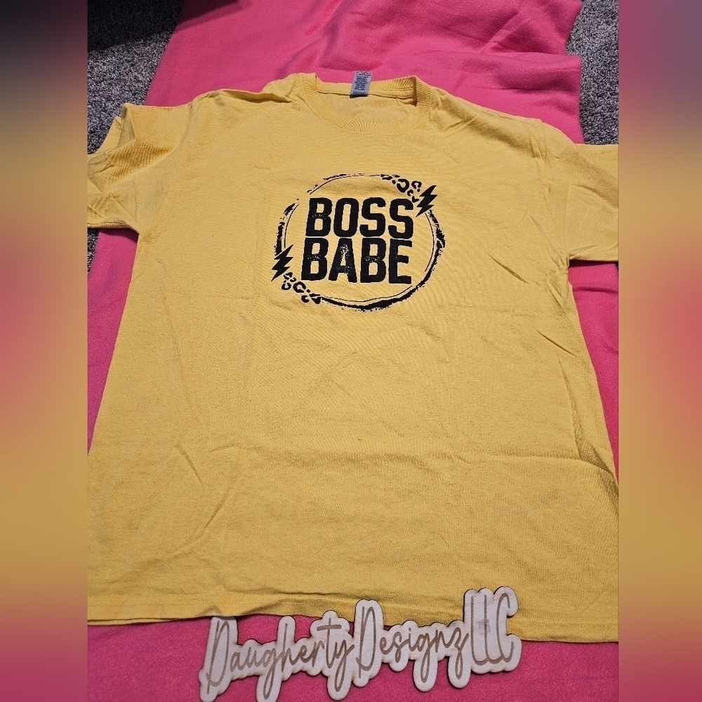 Handcrafted Boss Babe‎ Tshirt